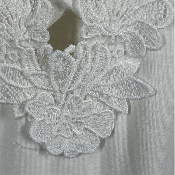 Torrid Embroidered Blouse 1X White Floral - Picture 8 of 8